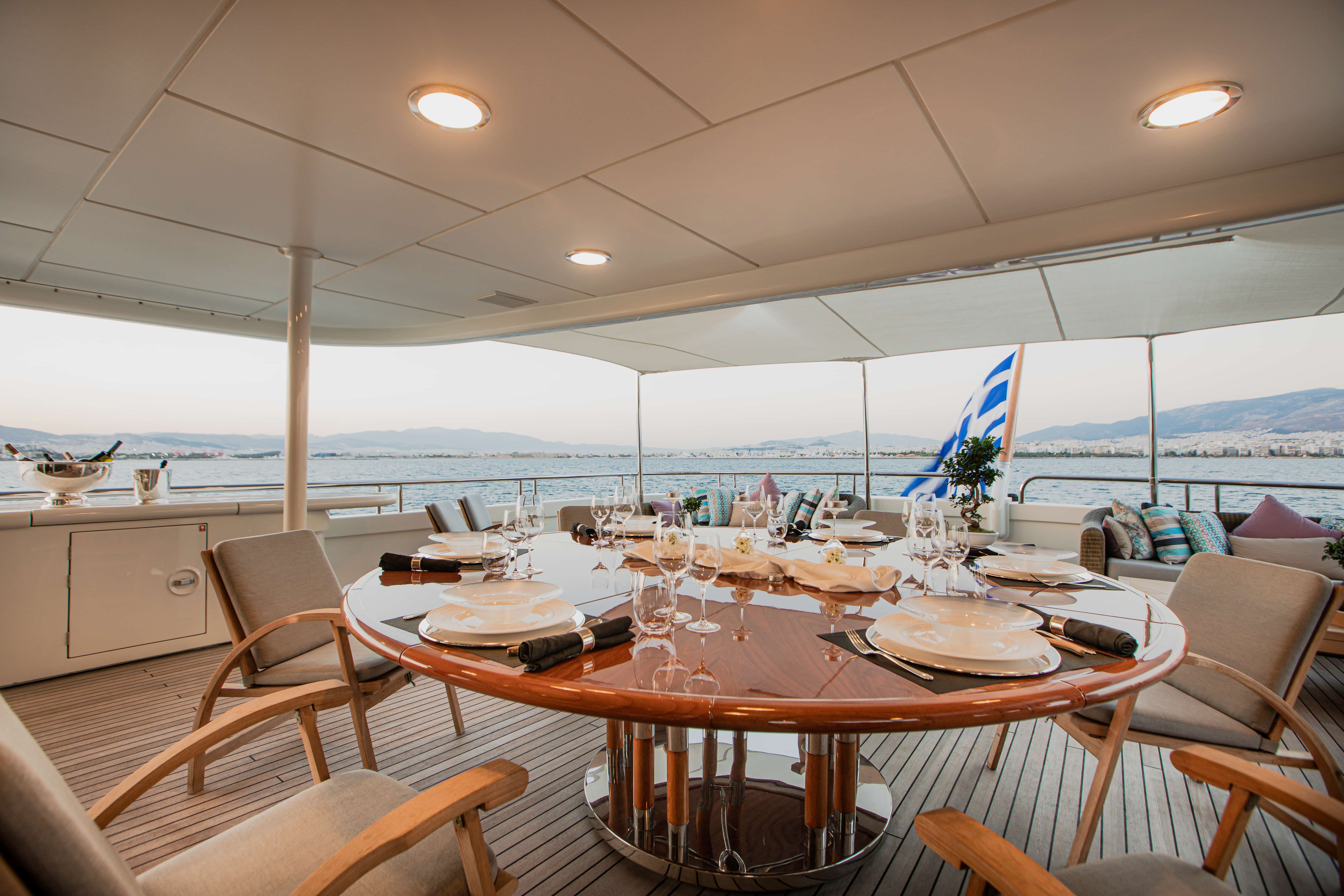 luxury dining Greece, superyacht dining, superyacht rental Greece