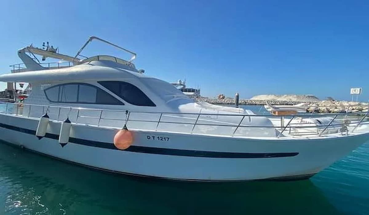 hire yacht Dubai, day yacht hire Dubai, UAE yachting