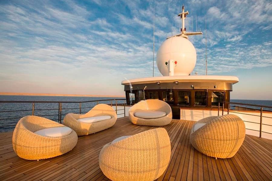 Yacht Charter Med, Luxury Megayacht