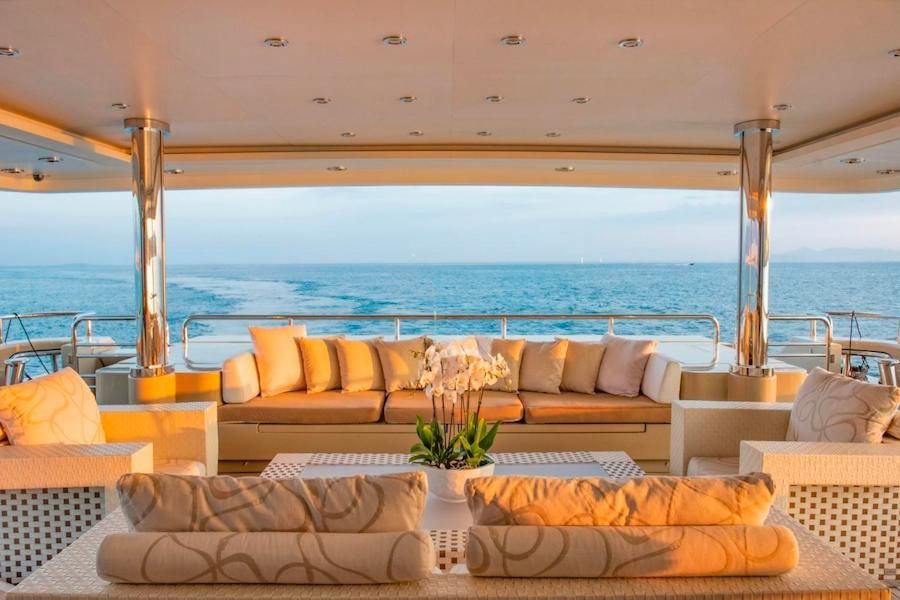 Luxury Experiences, Superyachting, Luxury Italy Yacht