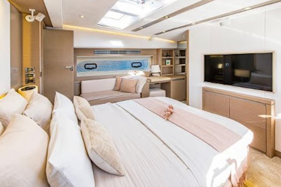 double cabin, Mallorca rent yacht, yacht accommodation
