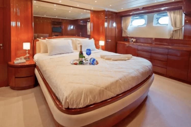 Greece Yacht Charter, Falcon Yacht Charter