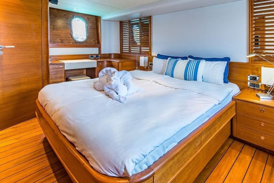 yacht accommodation, double cabin, Balearic yacht charter