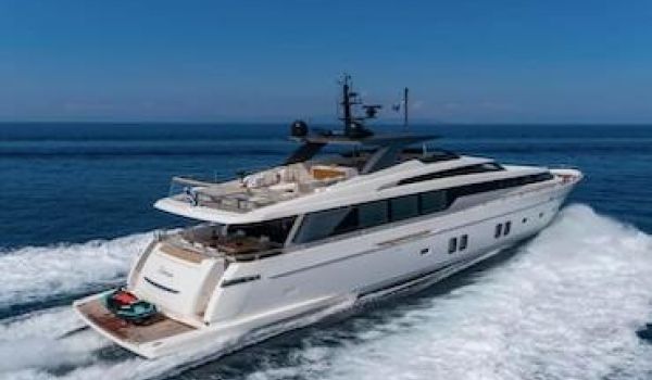 luxury yacht charter Greece, yacht charter, Cyclades Islands